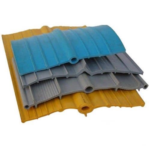 واتر استاپ ها در اندازه و شکل های مختلفی ساخته می شوند. | فروشگاه آهن آلات بنیامین